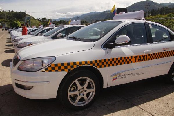 La jornada consiste simplemente en verificar que cada vehículo que fue asignado a las 721 personas, en calidad de taxi.