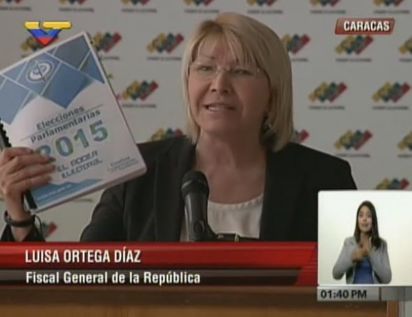 La Fiscal General, Luisa Ortega Díaz con el el plan operativo del Ministerio Público para las elecciones parlamentarias del 6D