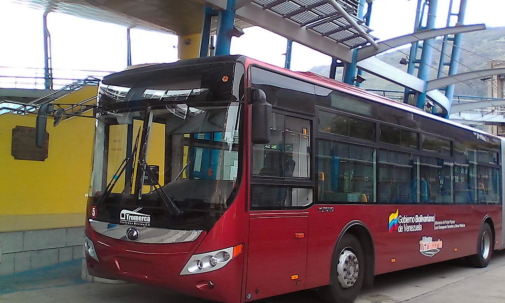 La ciudad de Mérida requiere contar con una mayor flota de buses en sus rutas internas de la Misión Transporte, con esto se evitaría el monopolio que ejercen las líneas del transporte público privado.