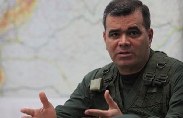 Ministro de la Defensa Vladimir Padrino López, "La FANB recibió este miércoles 13 helicópteros MI-17 para el resguardo de la soberanía nacional".