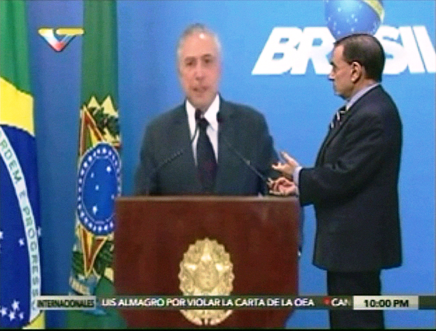 El periodista Walter Martínez y el presidente interino de Brasil Michel Temer.