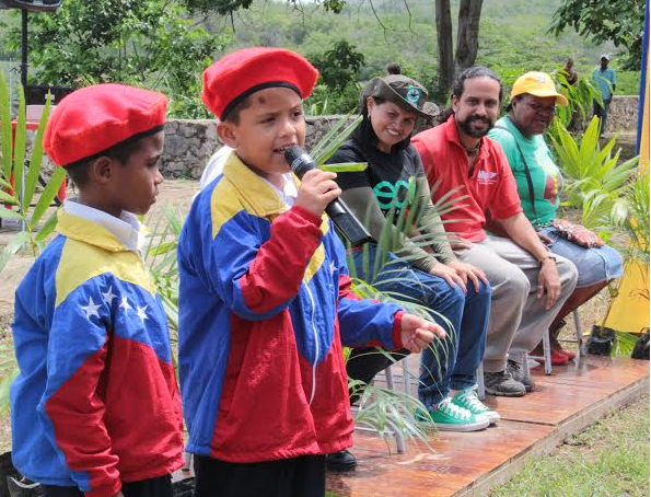 Comunidad del municipio Rivera participó en reforestación en el Embalse Clavellinos