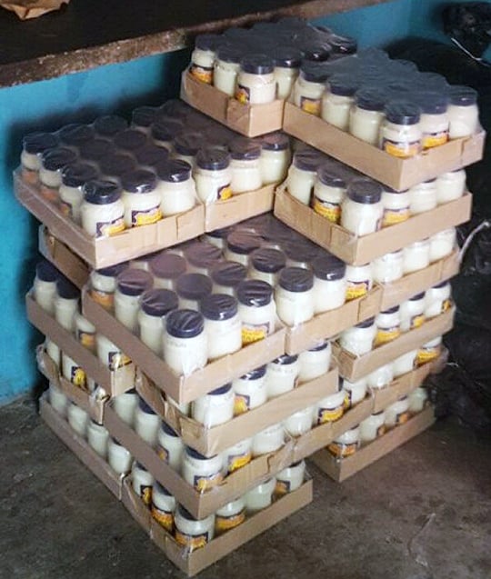 Policía incauta 60 cajas de sardinas, 10 de queso fundido, seis de toallas sanitarias, dos de aceite, dos paquetes de café Brasil, dos bultos de arroz  y 48 cajas de mayonesa