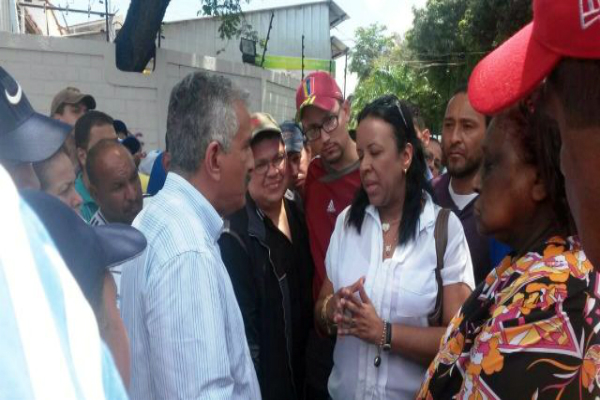 La viceministra para Derechos y Relaciones Laborales del Ministerio para el Proceso Social del Trabajo, Leninna Galindo, informó que "aquí no aplicaron ningún procedimiento legal, este es un procedimiento absolutamente ilegal, írrito fuera del contexto jurídico nacional, ya que violentaron de manera absoluta le Ley Orgánica de los Trabajadores".