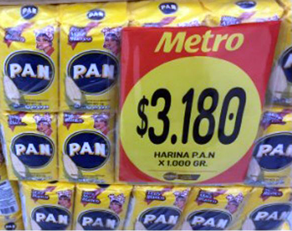 La harina precocida que en nuestro país tiene un precio justo de 190 bolívares (Bs.), allá en Colombia vale 2.100 pesos ($), es decir, 840 bolívares.