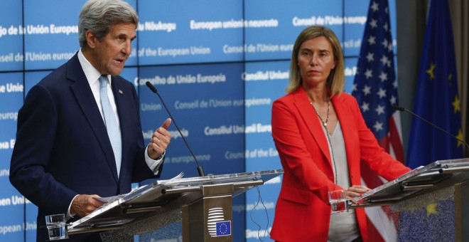 Kerry y Federica Mogherini