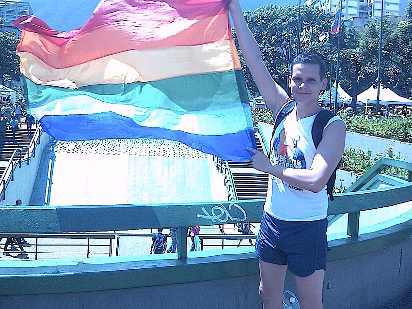 Eduardo Campos marchó en el Día del Orgullo Gay