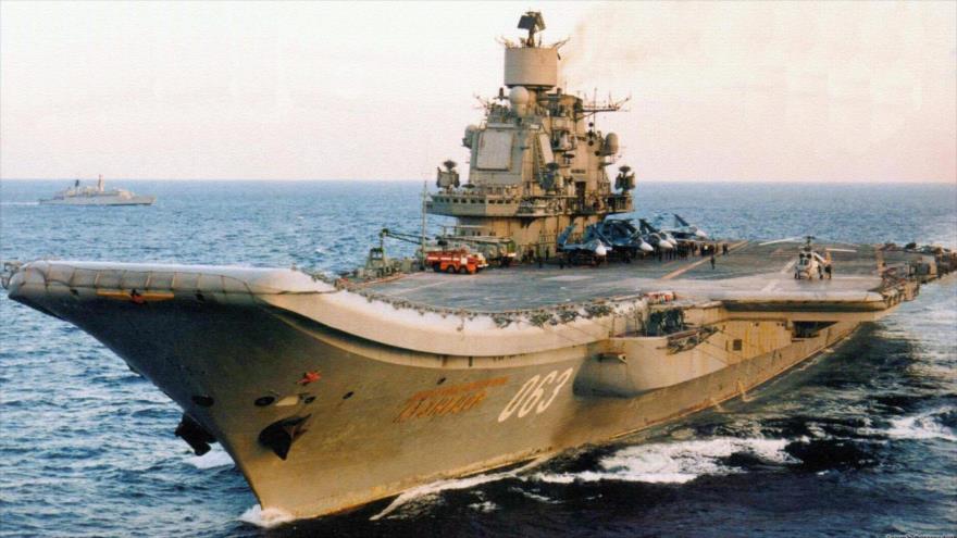 Portaaviones ruso "Almirante Kunestov" con capacidad para 2.500 tripulantes (incluyendo su personal aéreo) perteneciente a la Flota del Mar del Norte.