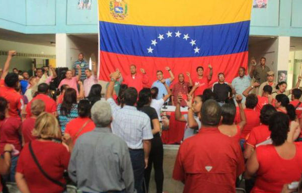 Jaua indicó que la oposición no quiere dirimir el conflicto político y, por el contrario, arrasa al pueblo en su intento de buscar salidas antidemocráticas, contra el presidente legítimamente electo, Nicolás Maduro y contra el pueblo