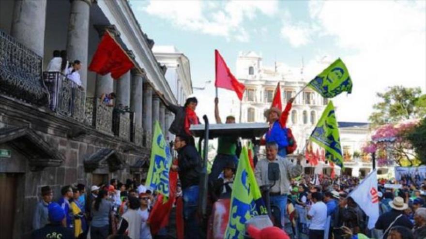 Marcha en Ecuador en apoyo a Correa