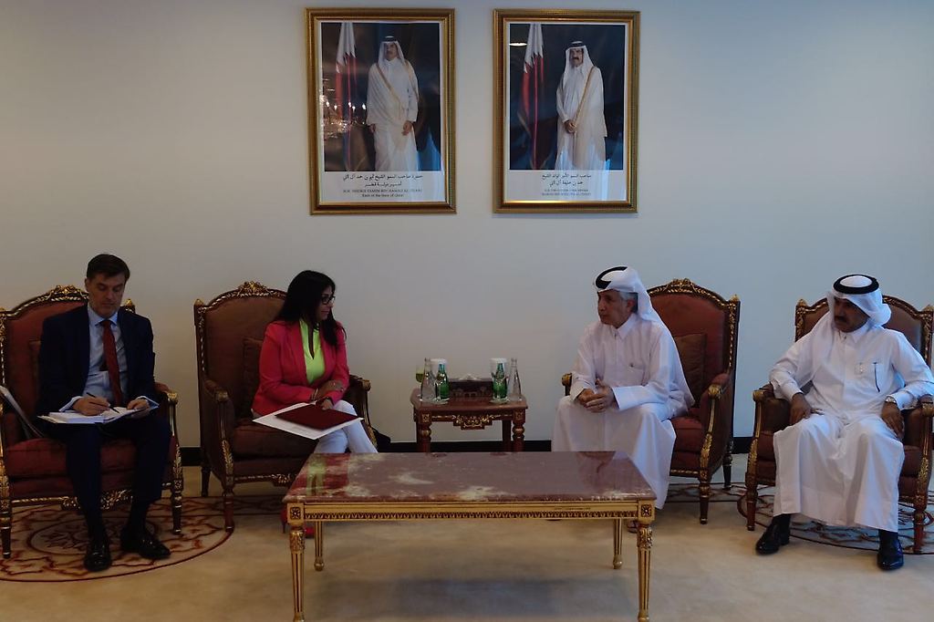 Reunión de la canciller venezolana, Delcy Rodriguez con el canciller de Qatar, en Doha