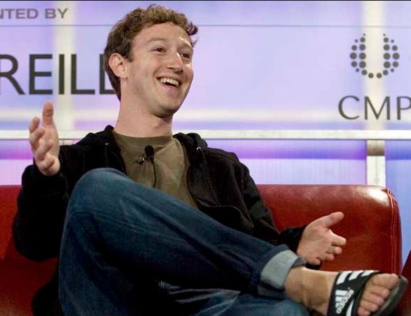 El CEO (Gerente General) y fundador de Facebook, Mark Zuckerberg