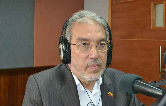 El embajador de Ecuador en Venezuela, Rafael Quintero López