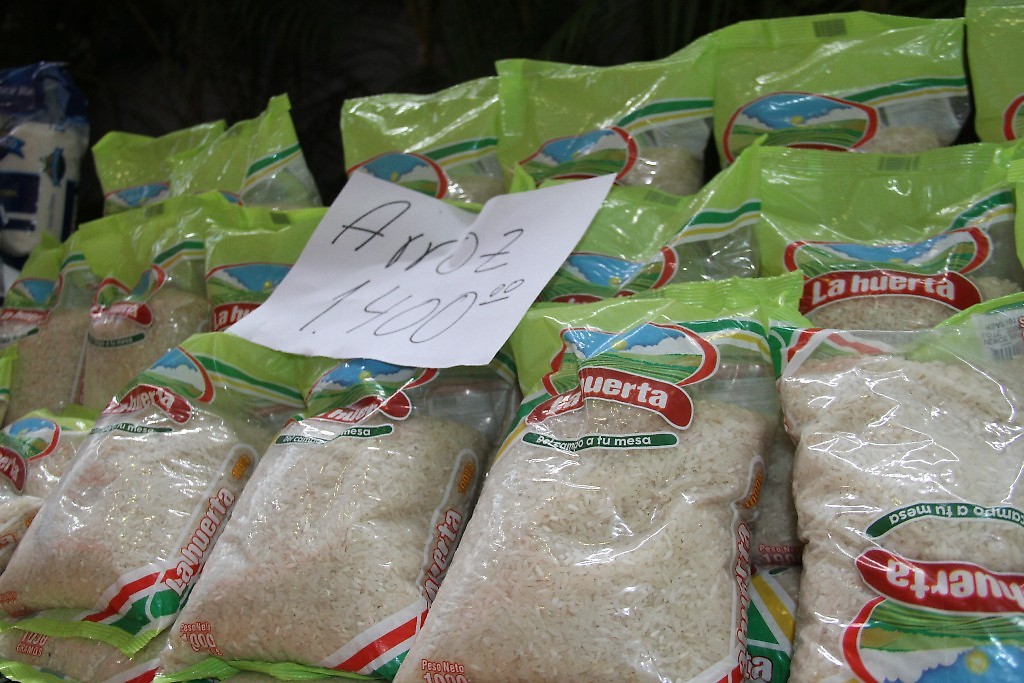 Producto importado a la venta en el Pabellón Colombia, estado Táchira