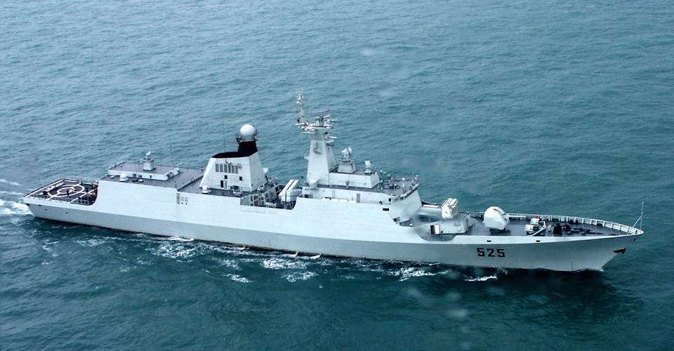 El buque naval misilístico de nombre “Ma´anshan” del Tipo 054, está dotado de radares aéreos, marítimos y submarinos
