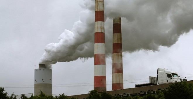 La quema de combustibles fósiles es una de las principales causas del aumento del CO2
