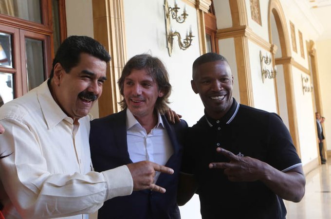 El presidente Maduro con los actores estadounidenses, Jamie Foxx y Lukas Haas