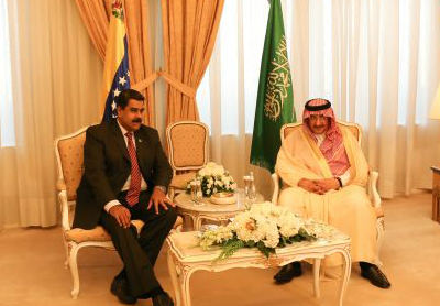El presidente Maduro reunido con el príncipe heredero de Arabia Saudita, Mohammed bin Nayef.