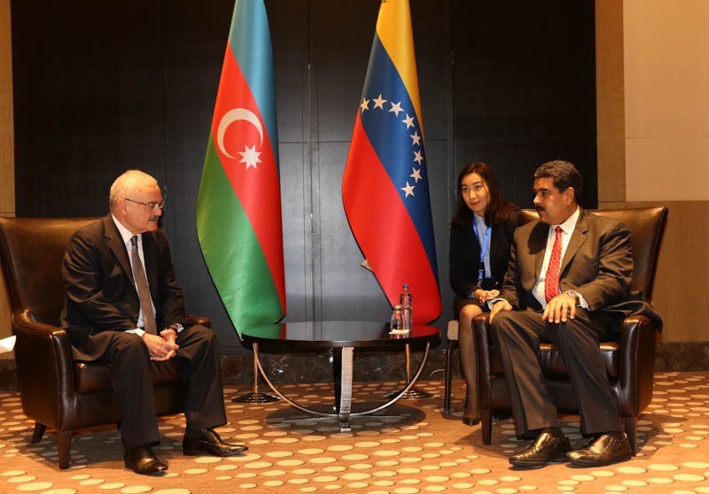 Presidente Maduro y el primer ministro de Azerbaiyan, Artur Rasizade