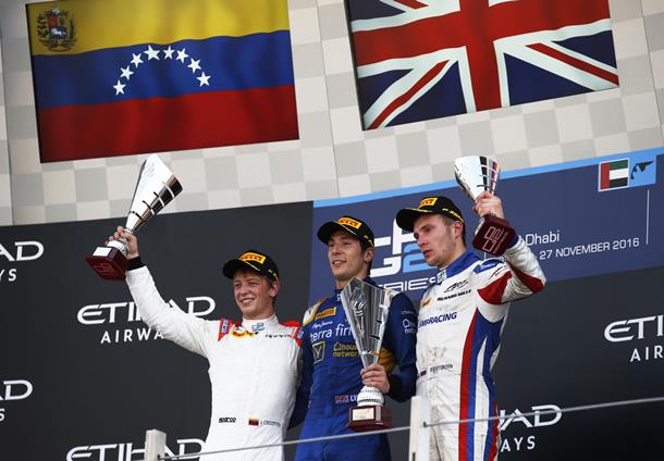 Sin patrocinantes, el venezolano Johnny Amadeus Cecotto, logró la segunda posición en el GP de Abu Dhabi 2016.