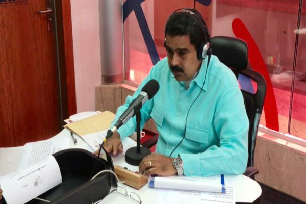 Maduro denunció y sostuvo que si la oposición solicita diálogo debe cooperar.