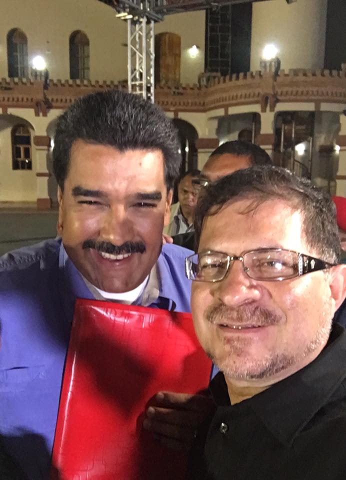 Ricardo Moreno con el Presidente Nicolás Maduro.