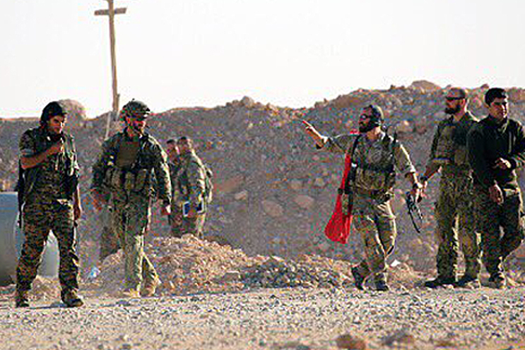 Soldados de EEUU aparecen en fotos compartiendo con fuerzas kurdas en territorio sirio