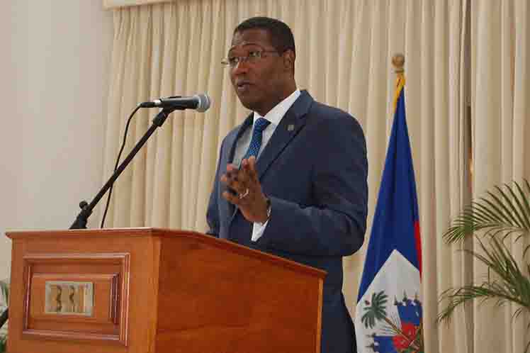 Ministro de Justicia de Haití,  Camile Edouard
