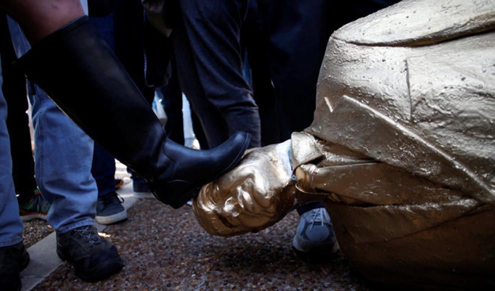 La estatua dorada de Benjamin Netanyahu