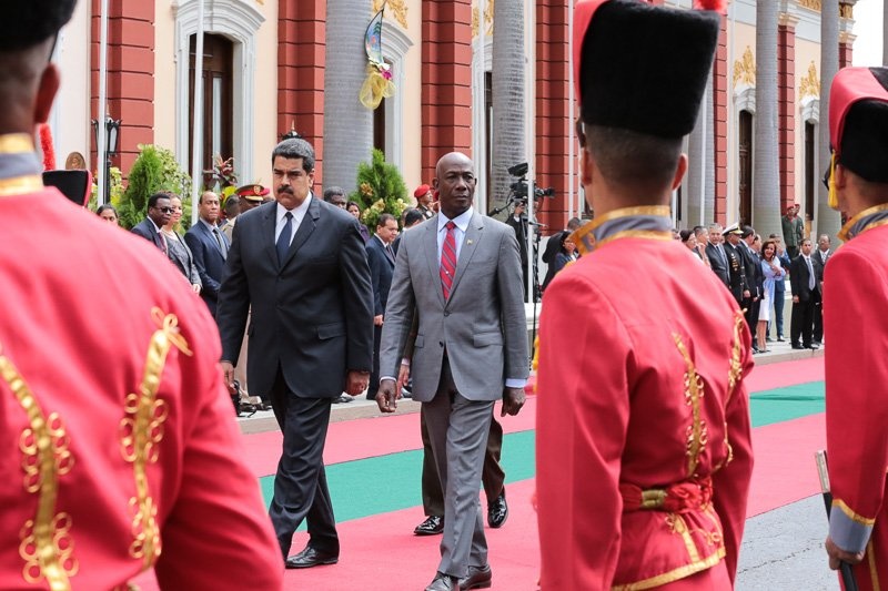 El presidente de la República, Nicolás Maduro con el primer ministro de Trinidad y Tobago, Keith Rowley