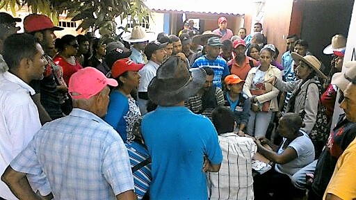 Asamblea de campesinos de Pedraza y otras zonas de Barinas que siguen en protesta en la Plaza Bolívar y frente a instituciones del Estado