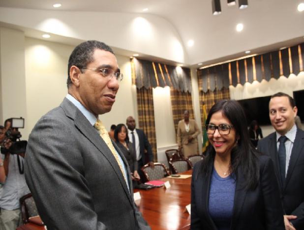 Delcy Rodríguez se reunió con el primer ministro de Jamaica, Andrew Holness