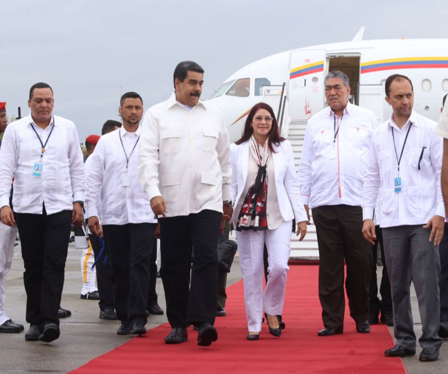 Maduro llega a RD para incorporarse a la V Cumbre de la #CelacRD2017