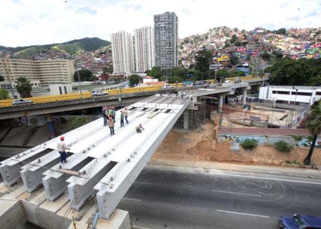  El ministro para Obras Públicas, César Salazar, indicó que la prioridad es la vialidad.