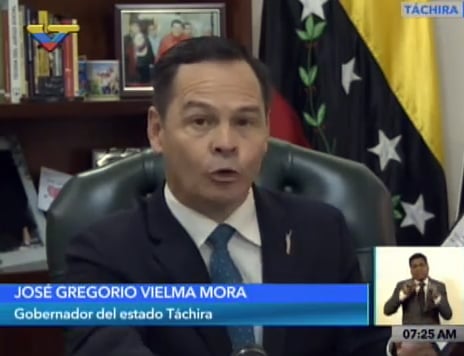 Vielma Mora subrayó que, de acuerdo con los reportes del general de División Carlos Yanes Figueredo, entre 8 mil y 22 mil litros de combustible son incautados diariamente por las autoridades en la frontera colombo venezolana.