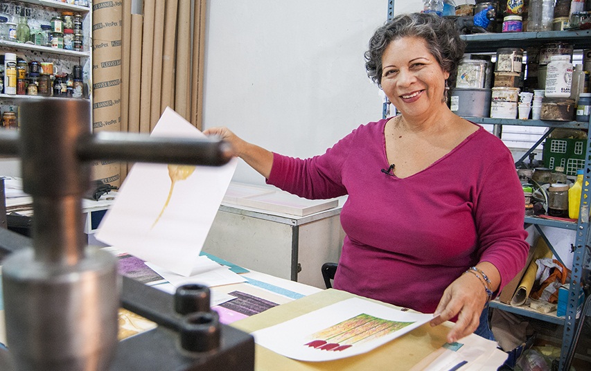 Norma Morales presenta una selección de 20 años como artista gráfico y maestra impresora
