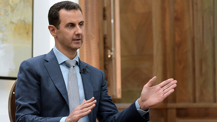 Bashar al Assad señaló que se puede alcanzar una solución a la crisis en Siria combinando dos vías simultáneas: "luchar contra los terroristas" y "dialogar".