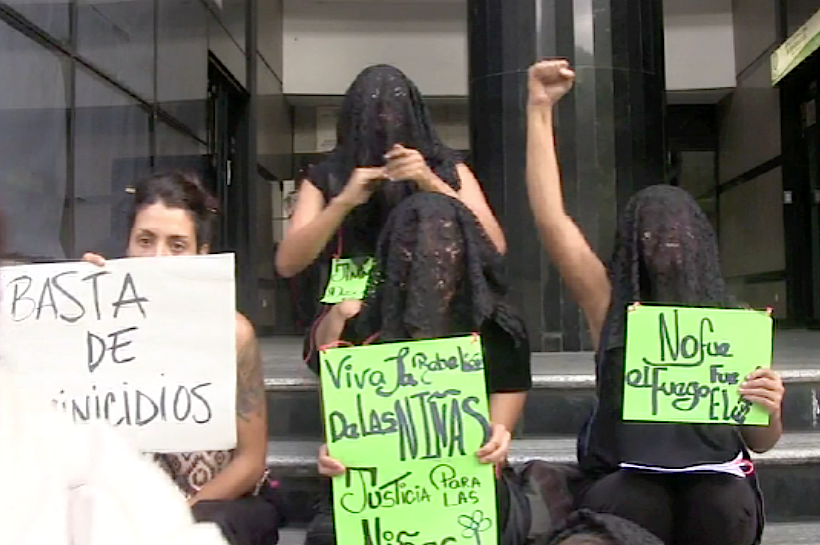 Protesta ante Embajada de Guatemala en Caracas por  feminicidio de 43 niñas