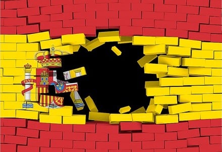 Resultado de imagen de "España quedará arruinada para los próximos 50 años", según economista Roberto Centeno