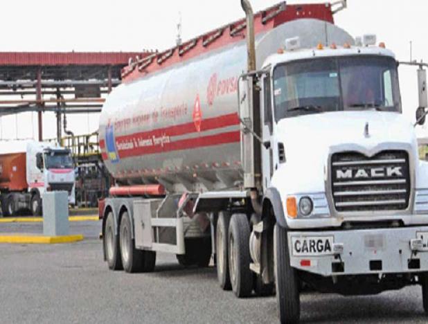 70 gandolas están llegando al Táchira para abastecer a 170 estaciones de servicio.
