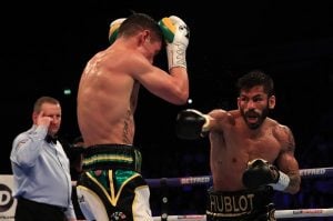 Jorge “Niño de Oro” Linares mantiene el título de Campeón Peso Ligero