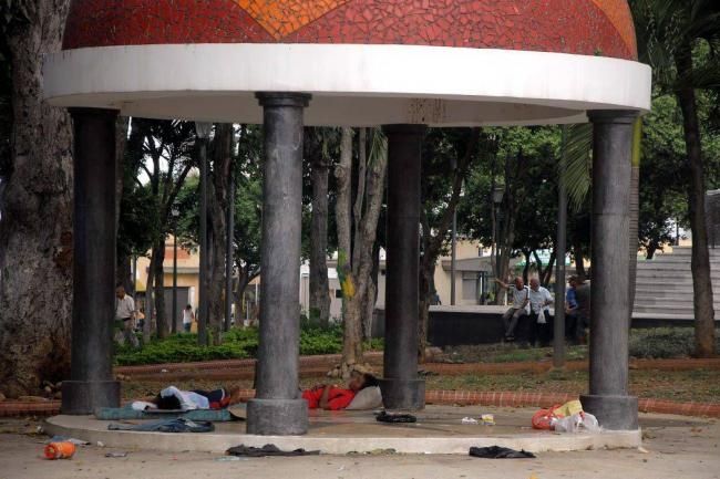 Venezolanos durmiendo en calles de Bucaramanga