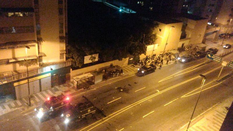 Caracas: pueblo de la parroquia San Juan impidió saqueos en la ... - Aporrea