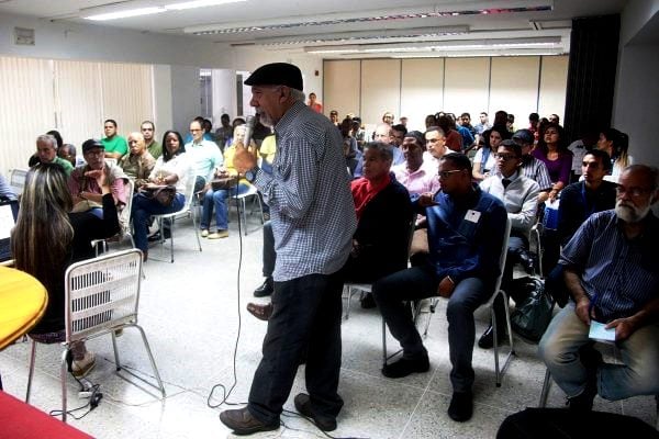 Carlos Lanz en una de sus tantas actividades de formación