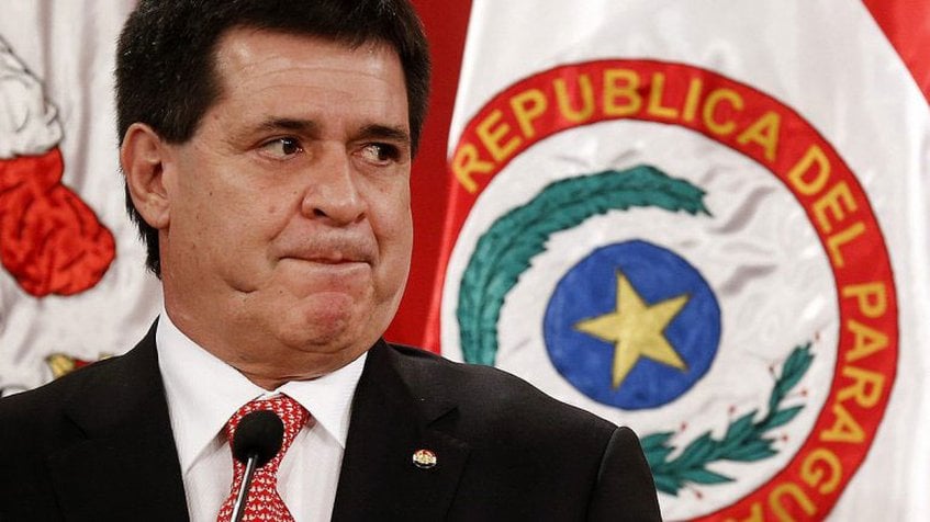 Horacio Cartes, renuncia a la presidencia de Paraguay.