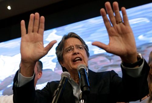 El candidato opositor ecuatoriano, Guillermo Lasso