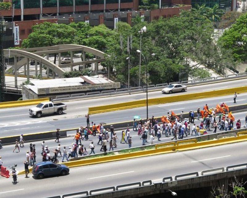 Tras una concentración en la plaza Brión, intentaron llegar ilegalmente a la sede de la Defensoría del Pueblo