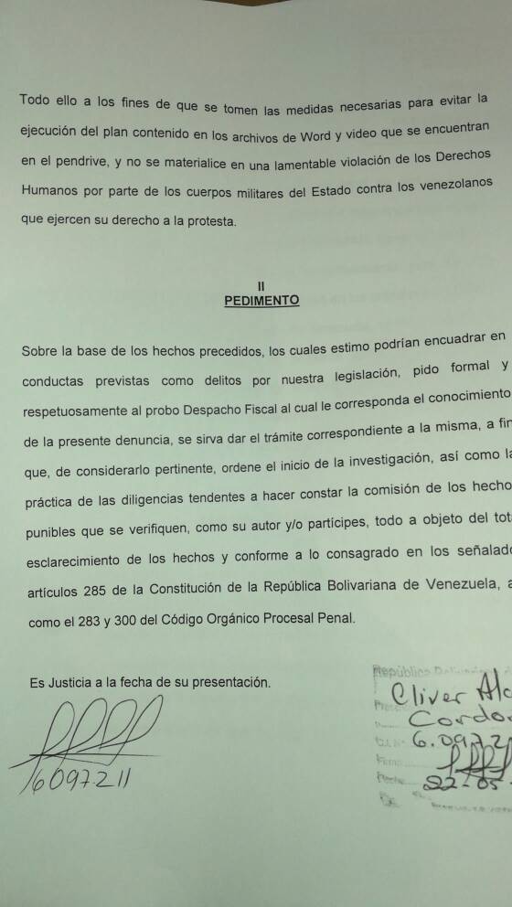 Denuncia de Cliver Alcalá Cordones ante la Fiscalía General.