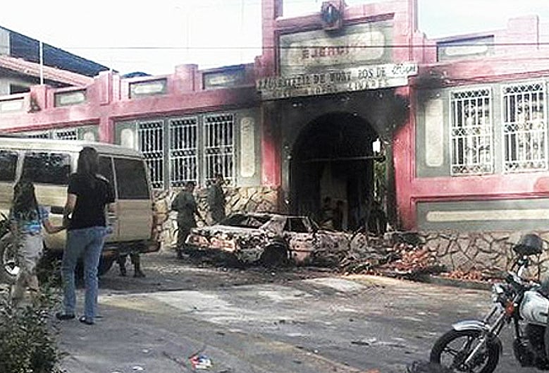Ataque paramilitar en contra del Cuartel de Baterías de Morteros de La Grita, en el estado Táchira; el asedio se prologaría por unas seis horas.