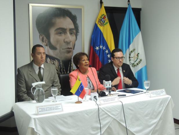 Embajadora de Venezuela en Guatemala, Helena Salcedo